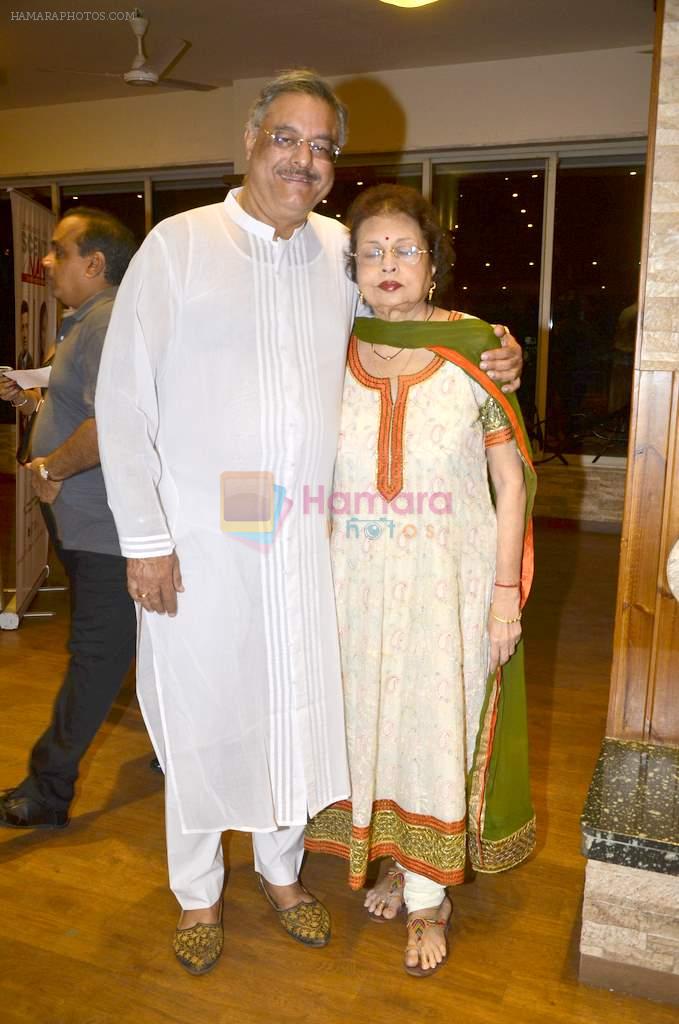 Siddharth Kak at Bharat Dabholkar's play Blame it on Yashraj screening in St Andrews, Mumbai on 27th Oct 2013