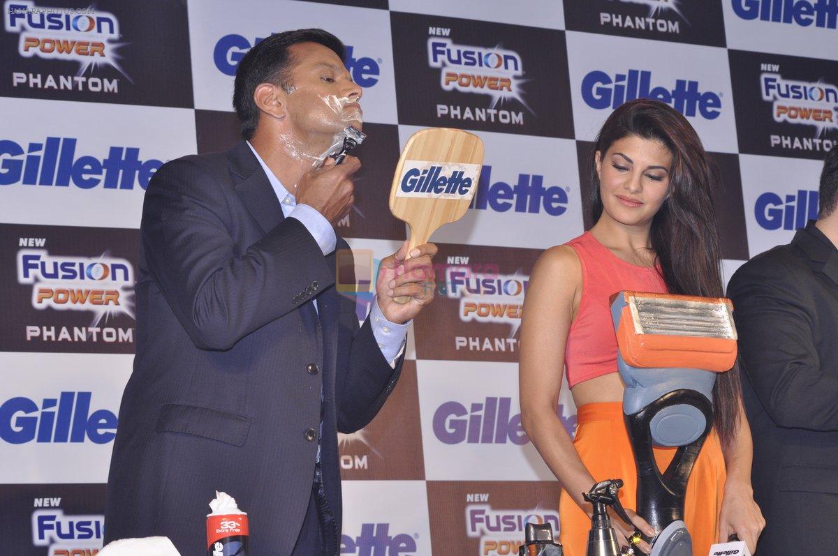 Jacqueline Fernandez, Rahul Dravid launch the new Gillette in Mumbai on 28th Oct 2013