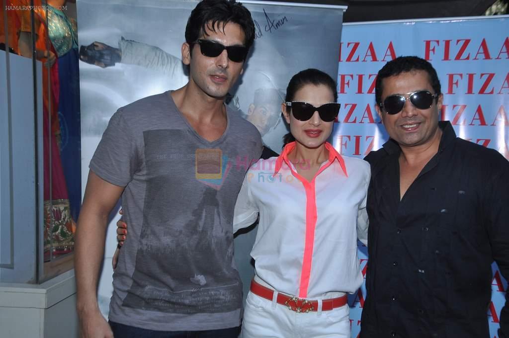Amisha Patel, Zayed Khan at Shahid Aamir's collection launch in Juhu, Mumbai on 29th Oct 2013