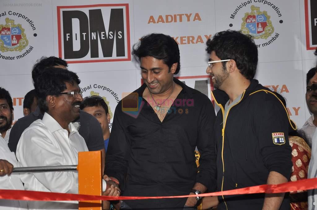 Abhishek Bachchan, Aditya Thackeray launches DM fitness in Worli, Mumbai on 29th Oct 2013