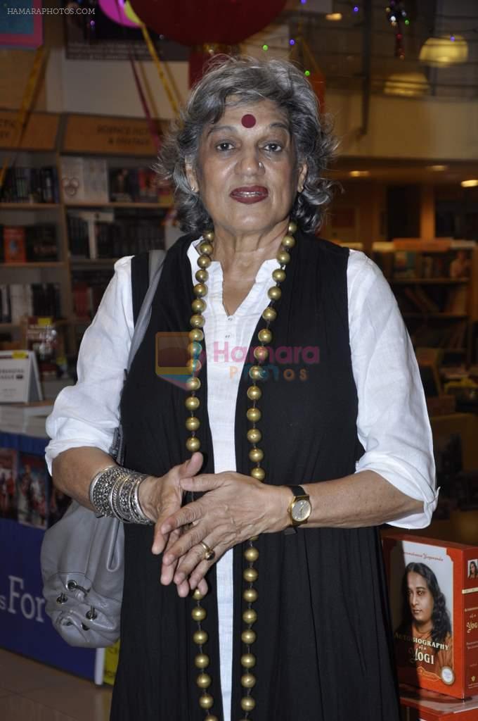 Dolly Thakore at Karan Razdan's book launch in Crossword, Mumbai on 31st Oct 2013