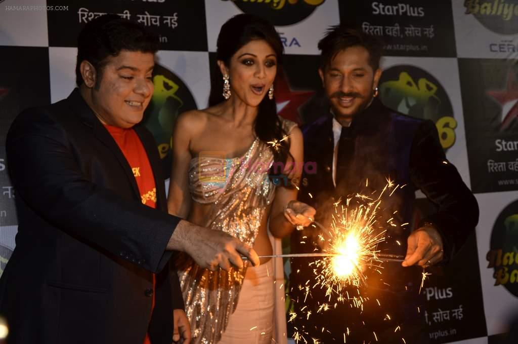 Shilpa Shetty, Sajid Khan, Terence Lewis  at the celebration of Diwali on the sets of Nach Baliye in Filmistan, Mumbai on 31st Oct 2013