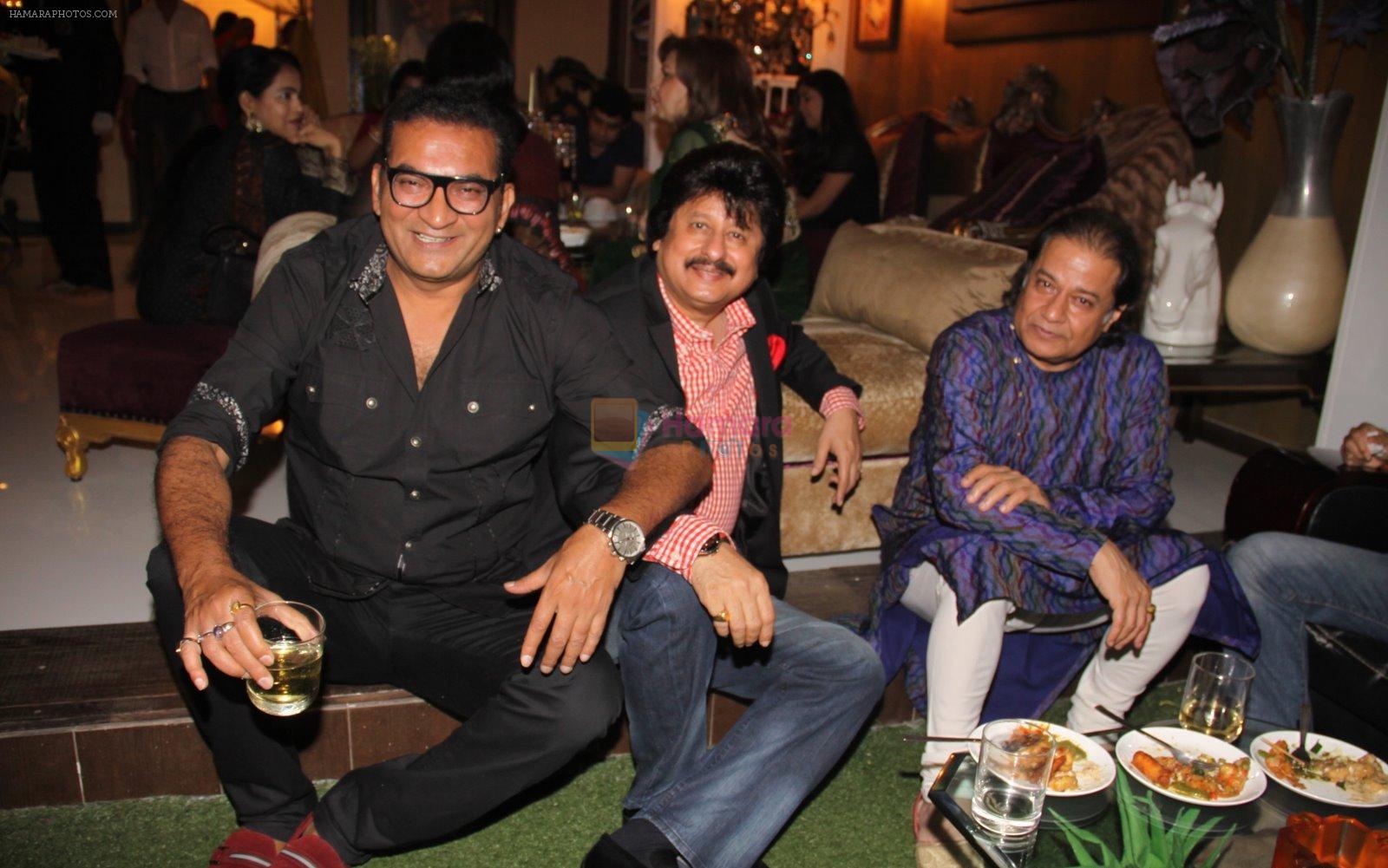 Pankaj Udhas, Anup Jalota at Abhijeet Bhattacharya's birthday party on 30th October 2013