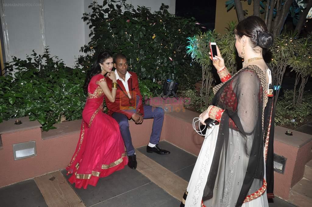 Sucheta Sharma, Urvashi Sharma at Sachiin Joshi & Urvashi Sharma's Diwali party in Powai, Mumbai on 2nd Nov 2013