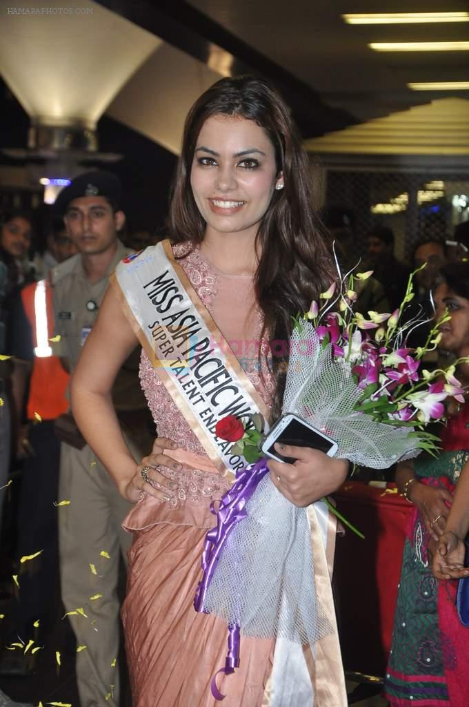 Srishti Rana, Miss Asia Pacific World 2013 winner returns from Korea on 4th Nov 2013