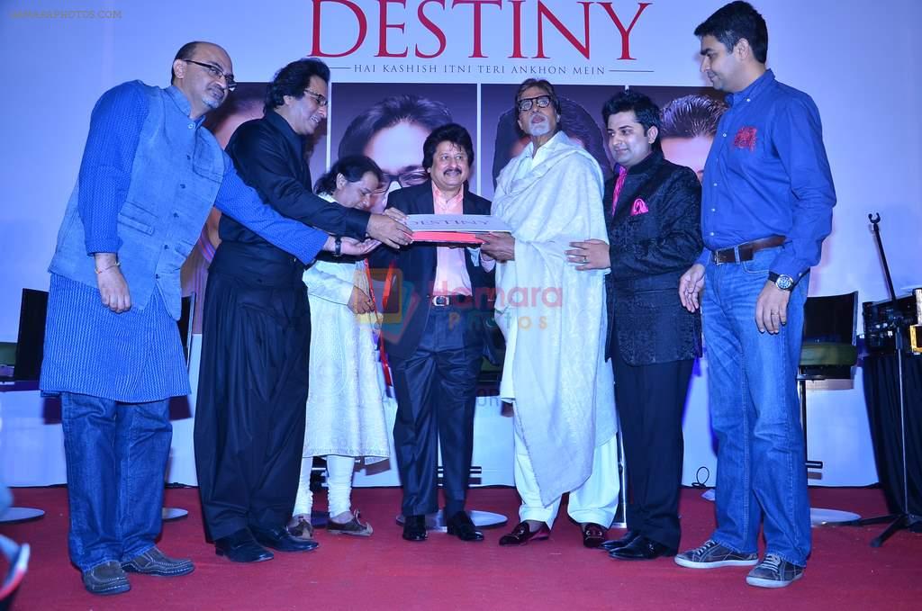 Amitabh Bachchan, Pankaj Udhas, Talat Aziz, Anup Jalota at the launch of Sumeet Tappoo's album Destiny in Novotel, Mumbai on 5th Nov 2013