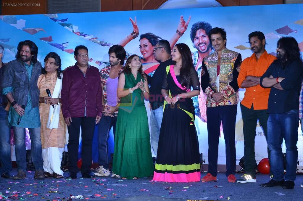 Sonakshi Sinha, Shahid Kapoor, Sonu Sood, Prabhu Deva at R Rajkumar music launch in Mumbai on 6th Nov 2013