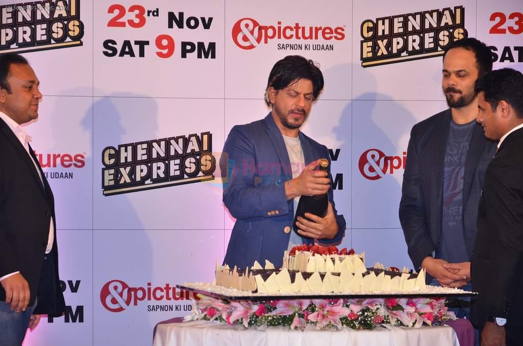 Shahrukh Khan, Rohit Shetty at Chennai Express success bash in Mumbai on 6th Nov 2013
