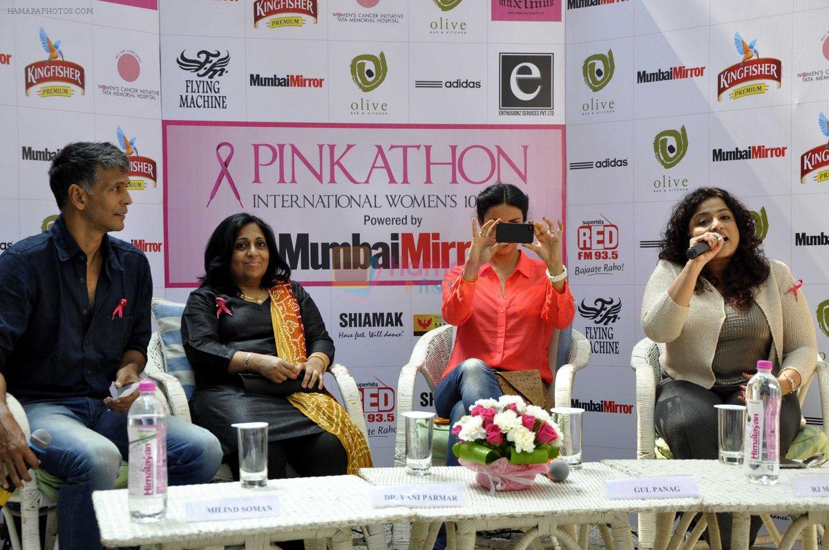 Milind Soman, Gul Panag, RJ Malishka at Pinkathon women's run press meet in Olive, Bandra, Mumbai on 8th Nov 2013