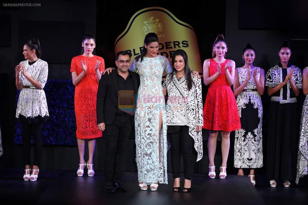 Nargis Fakhri walk for Designer Pankaj & Nidhi at Blenders Pride Fashion Tour 2013 Kolkata  on 9th Nov 2