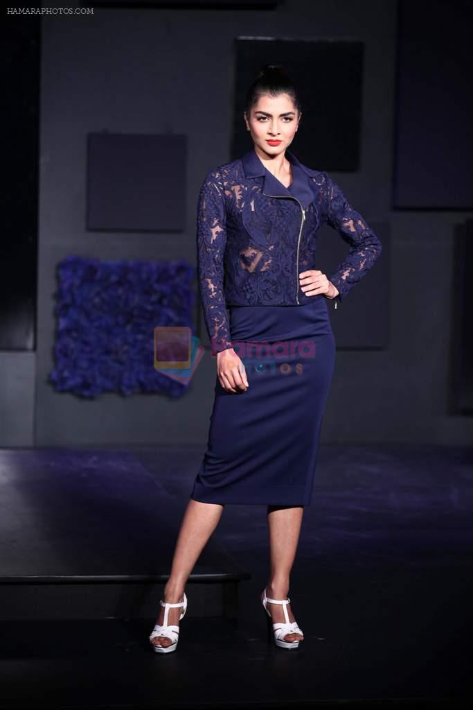 Model walk for Designer Pankaj & Nidhi at Blenders Pride Fashion Tour 2013 Kolkata  on 9th Nov 2013