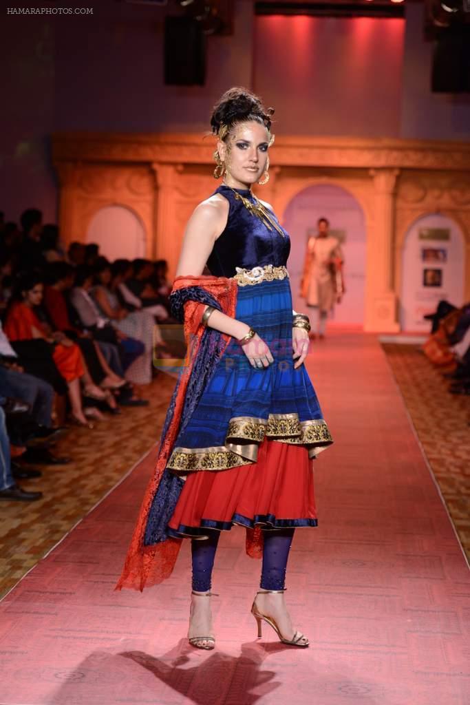 Model walks for Nivedita Saboo Show at ABIL Pune Fashion Week on 9th Nov 2013