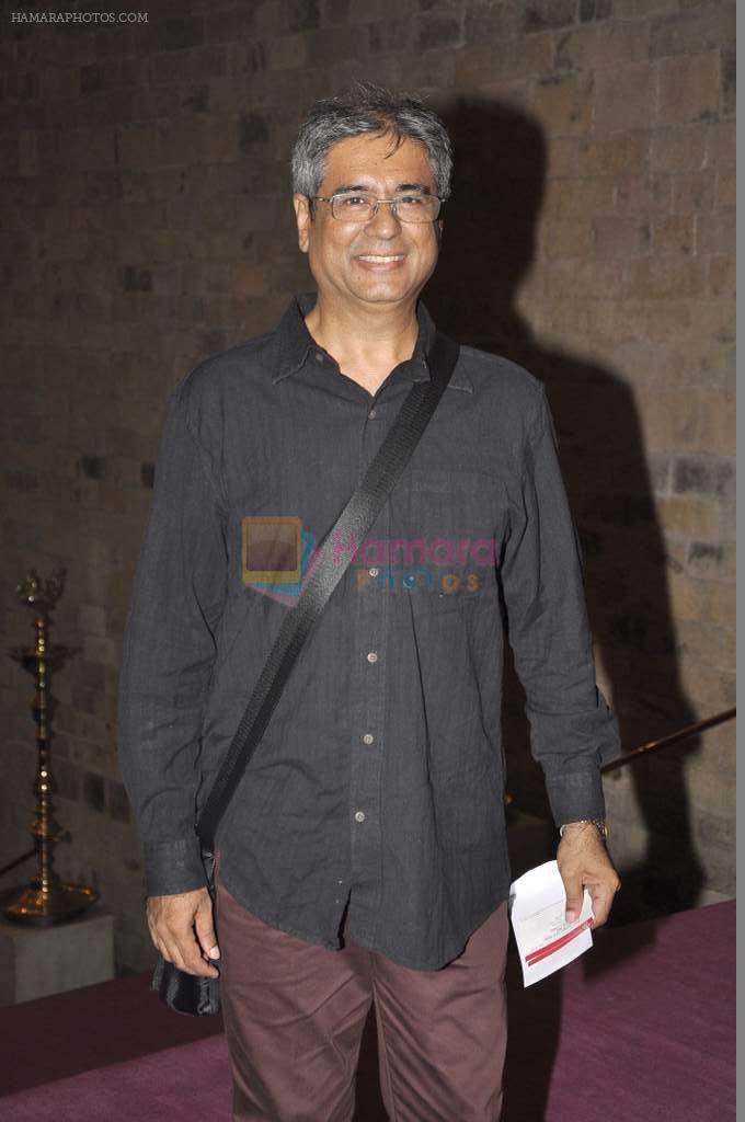 at Ashvin Gidwani's Secent of a man play premiere in Mumbai on 10th Nov 2013