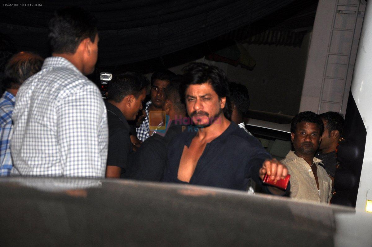 Shahrukh Khan snapped on Happy New Year Sets in Mumbai on 13th Nov 2013