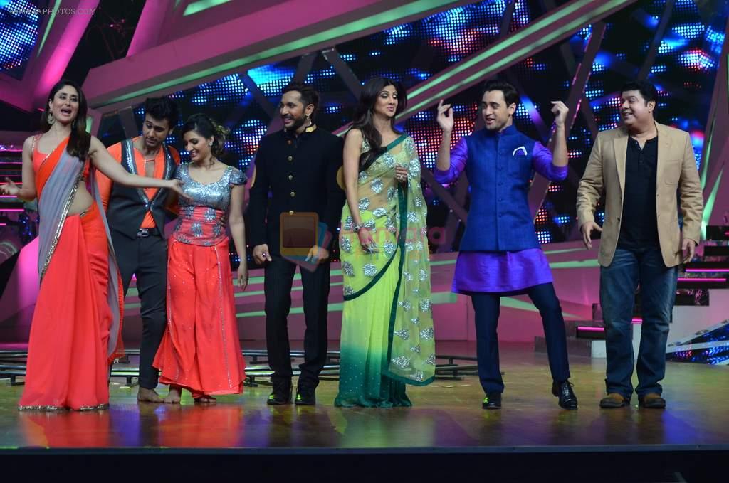 Imran Khan, Kareena Kapoor, Shilpa Shetty, Sajid Khan, Terence Lewis on the sets of Nach Baliye 6 in Mumbai on 19th Nov 2013