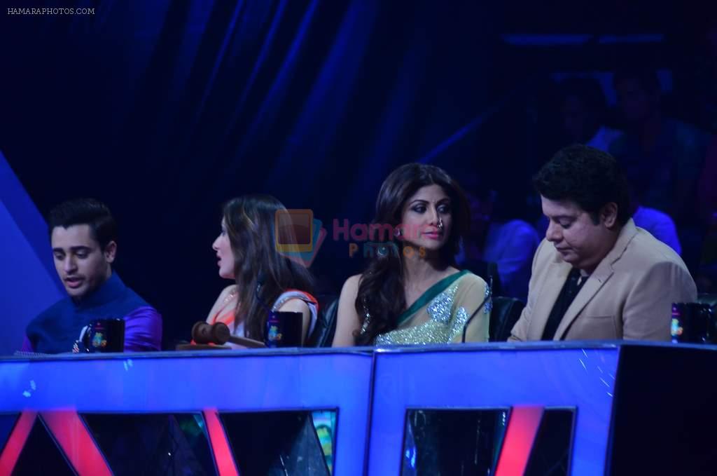 Imran Khan, Kareena Kapoor, Shilpa Shetty, Sajid Khan on the sets of Nach Baliye 6 in Mumbai on 19th Nov 2013