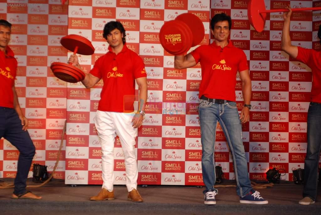 Sonu Sood, Vidyut Jamwal unveil Old Spice's Smell Mantastic in Bandstand, Mumbai on 19th Nov 2013