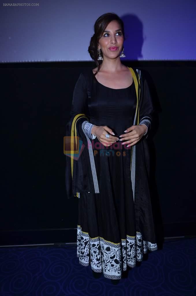 Sophie Choudry at Sanofi health event in Phoenix Mill, Mumbai on 21st Nov 2013
