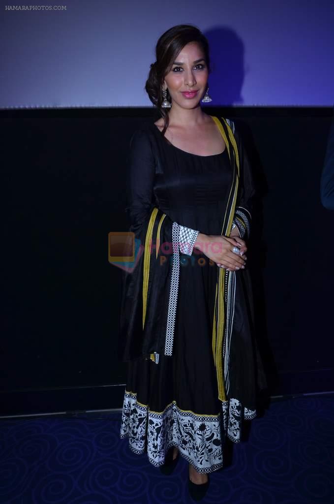 Sophie Choudry at Sanofi health event in Phoenix Mill, Mumbai on 21st Nov 2013