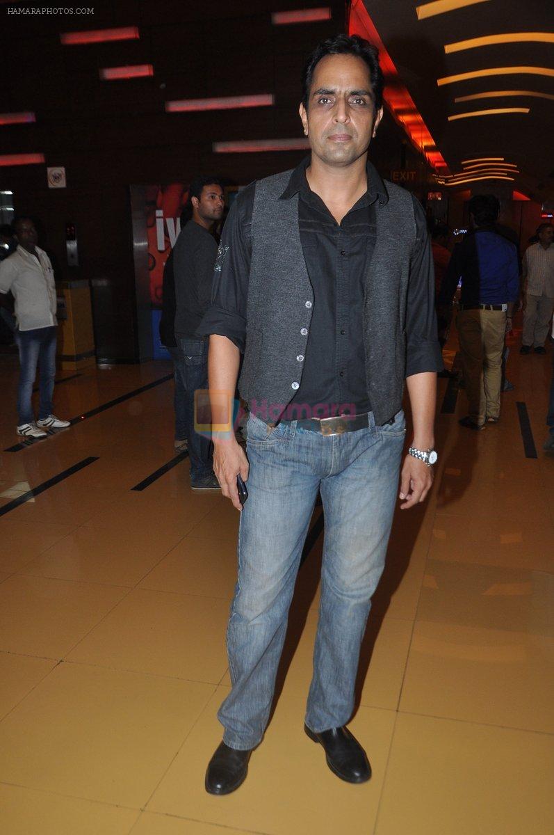 Vishwajeet Pradhan at Bullett Raja Screening in Cinemax, Mumbai on 28th Nov 2013