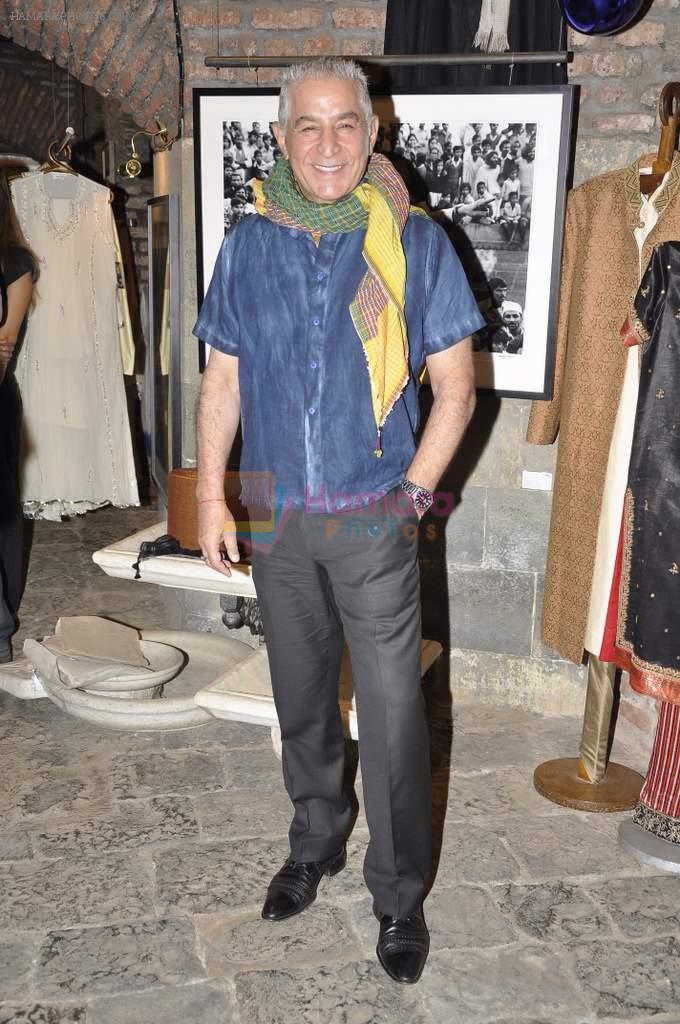 Dalip Tahil at Satyajit Ray special at Melange in Grant Road, Mumbai on 29th Nov 2013