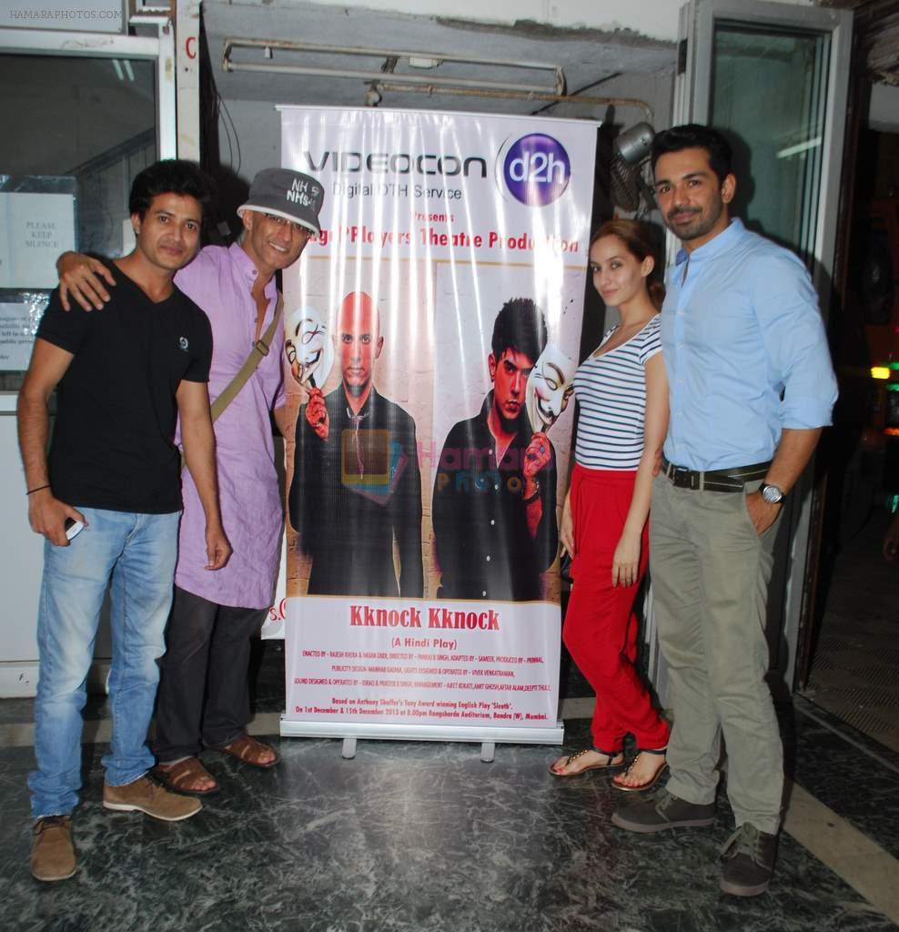 Rajesh Khera premieres his play KKnock KKnock in Rang Sharda, Mumbai on 1st Dec 2013