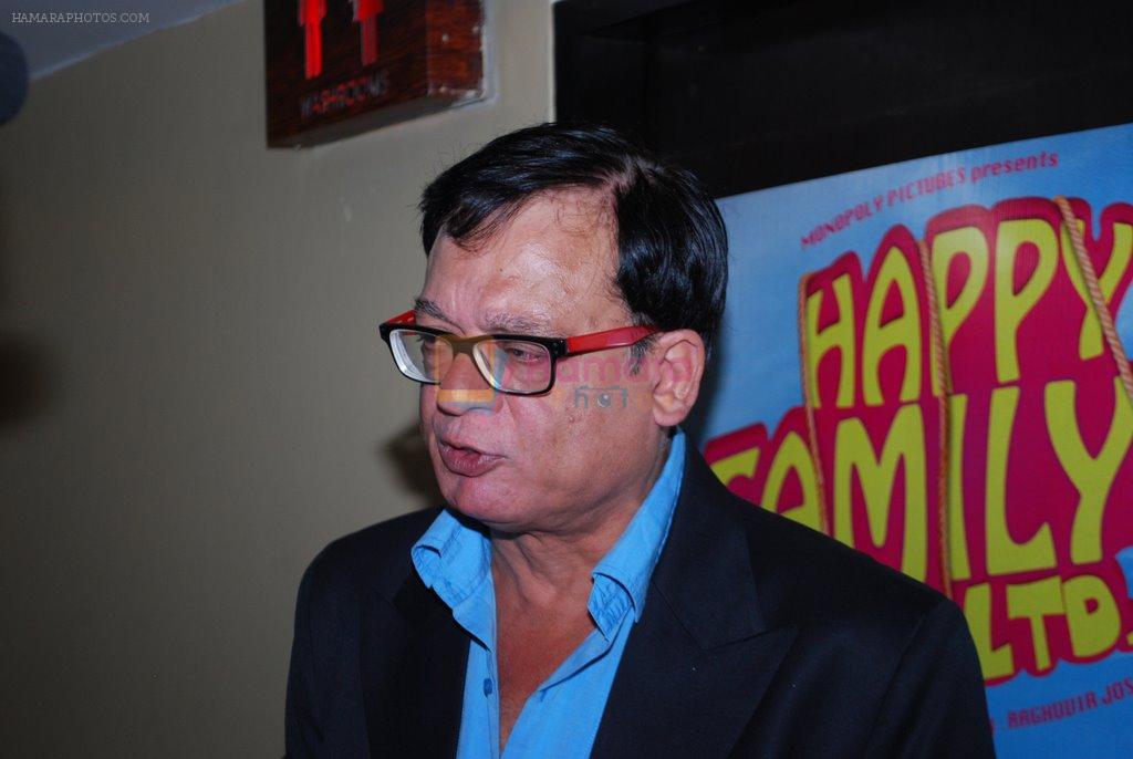 Rajeev Mehta at Gujarati film Happy Family premiere in PVR, Mumbai on 3rd Dec 2013