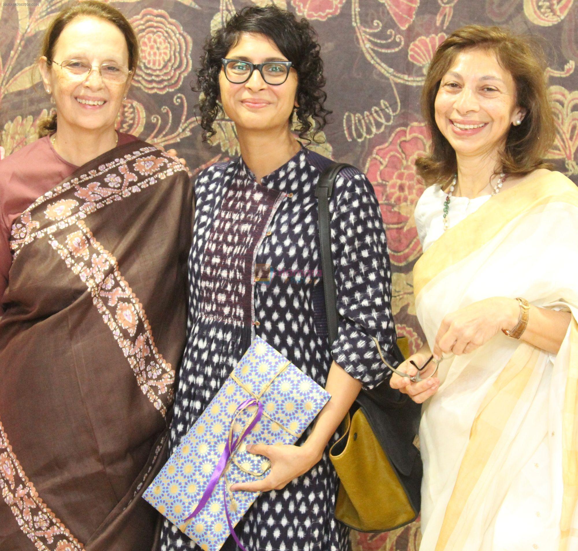 Pheroza Godrej, Kiran Rao and Smita Godrej Crishna at Handmade Batik Originals exhibition at Godrej Bhavan
