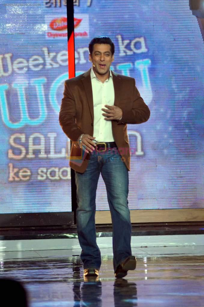 Salman Khan on the sets of Bigg Boss 7 in Lonavla, Mumbai on 7th Dec 2013