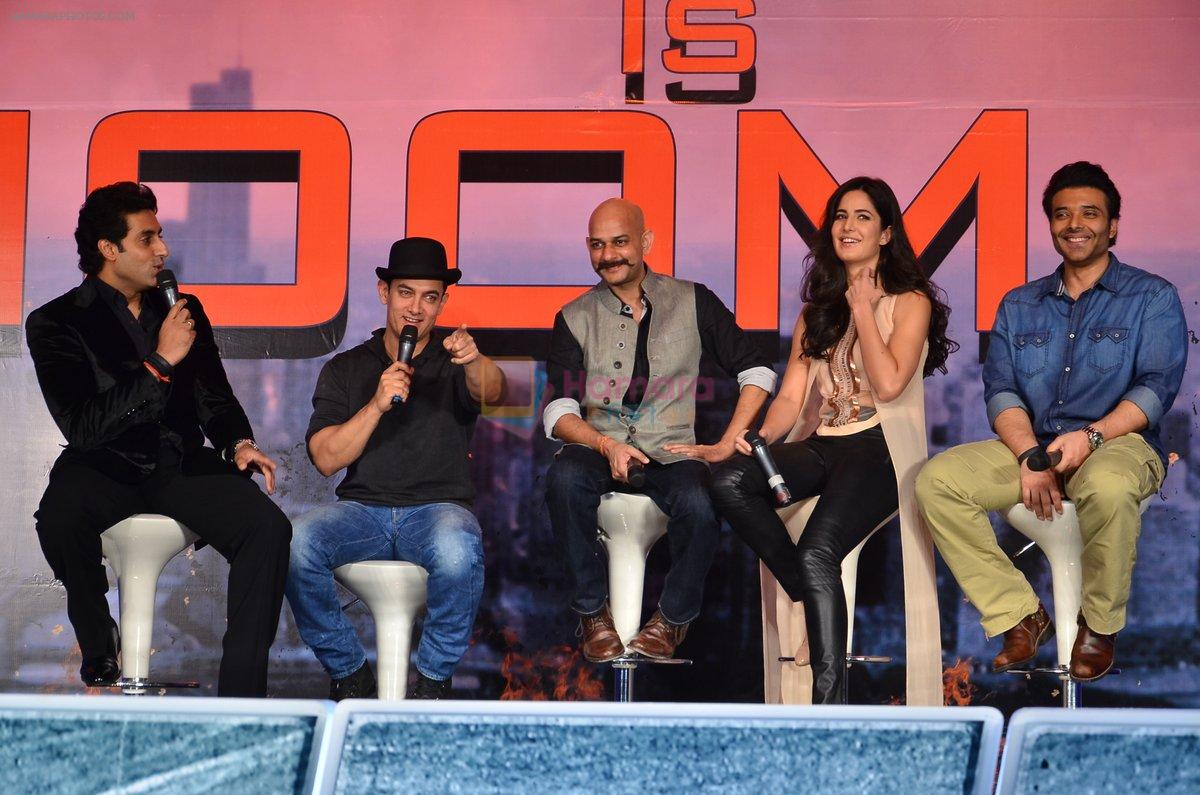 Aamir Khan, Katrina Kaif, Abhishek Bachchan, Uday Chopra, Vijay Krishna Acharya at Dhoom 3 press conference in Yashraj, Mumbai on 10th Dec 2013