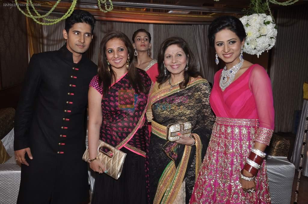 Sargun Mehta and Ravi Dubey's wedding bash in The Club, Mumbai on 13th Dec 2013