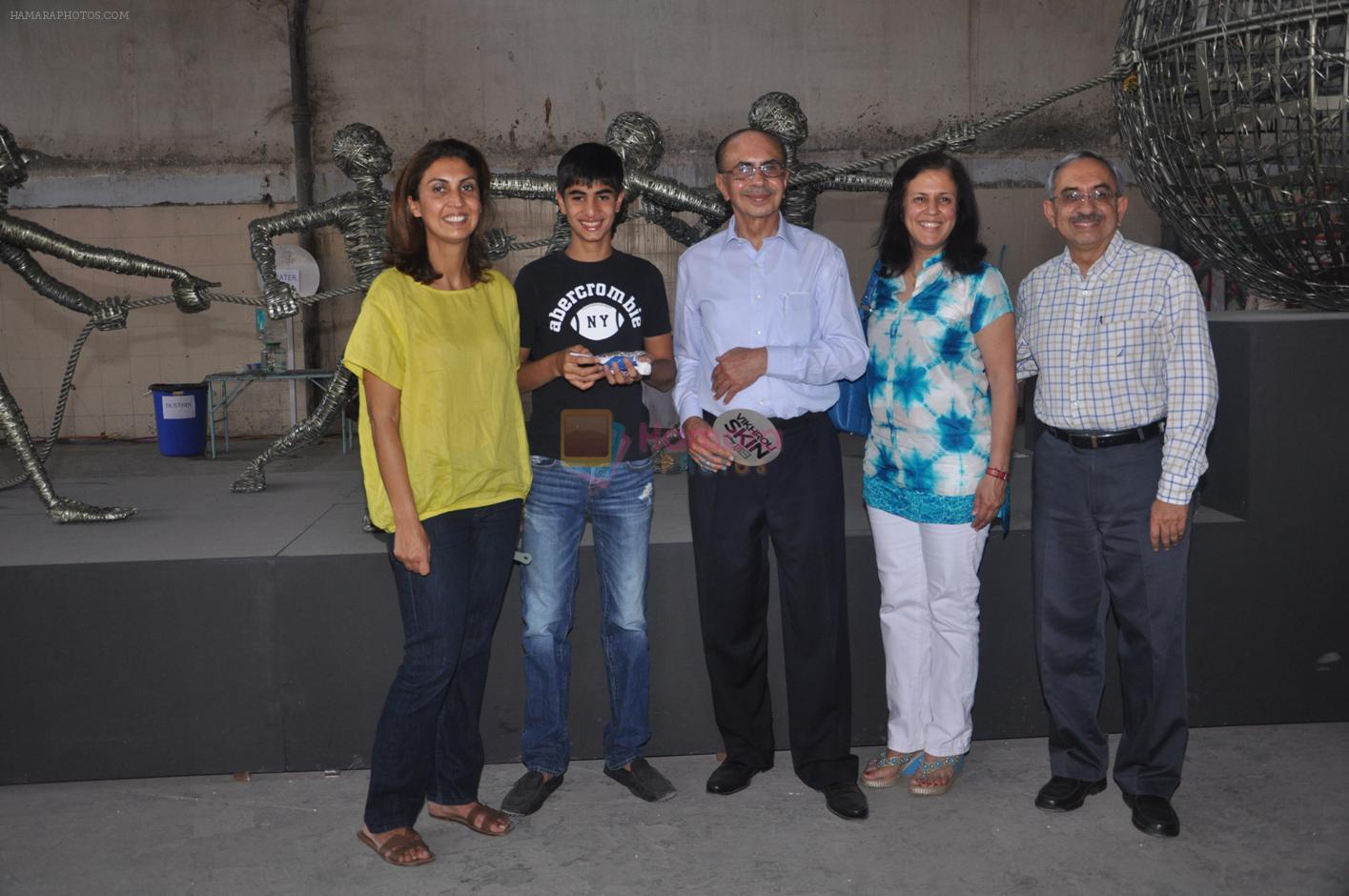 Ms. Tanya Dubash with her son Aryaan, Mr. Adi Godrej and Mrs. Rati Godrej &  Mr. Nadir Godrej at Godrej Vikhroli skin event in Mumbai on 15th Dec 2013