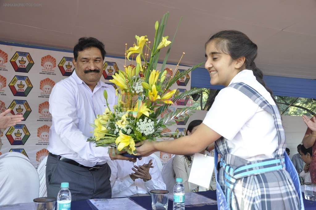 Dia Mirza at Jamnabai school's special students sports meet in Juhu, Mumbai on 17th Dec 2013