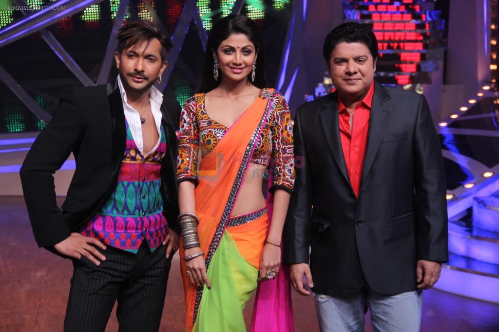 Terence, Shilpa Shetty Kundra and Sajid Khan posing on Nach Baliye-6 Sat & Sun @ 9pm only on STAR PLus