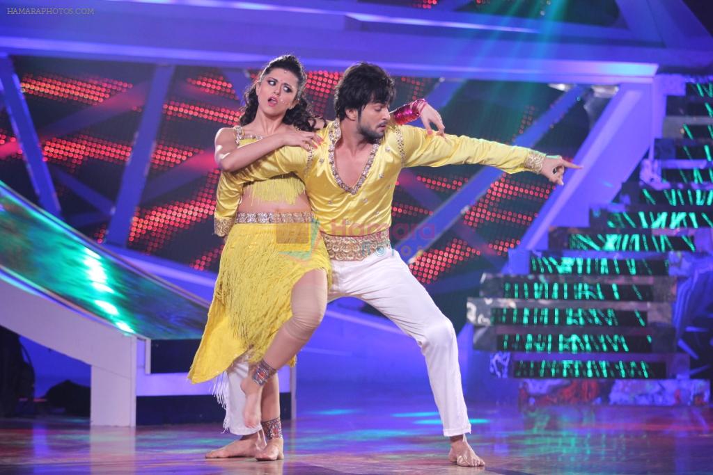 Raqesh and Ridhi performing on Nach Baliye-6 Sat & Sun @ 9pm only on STAR PLus