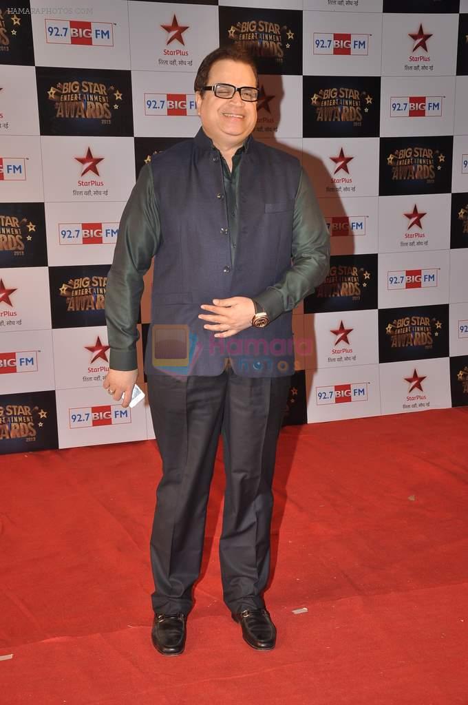 Ramesh Taurani at Big Star Awards red carpet in Andheri, Mumbai on 18th Dec 2013