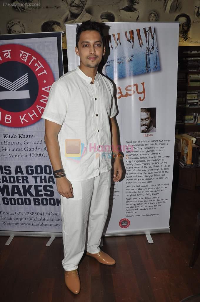 Teeshay Shah at Shomshukla's book launch in Kitab Khana, Mumbai on 25th Dec 2013