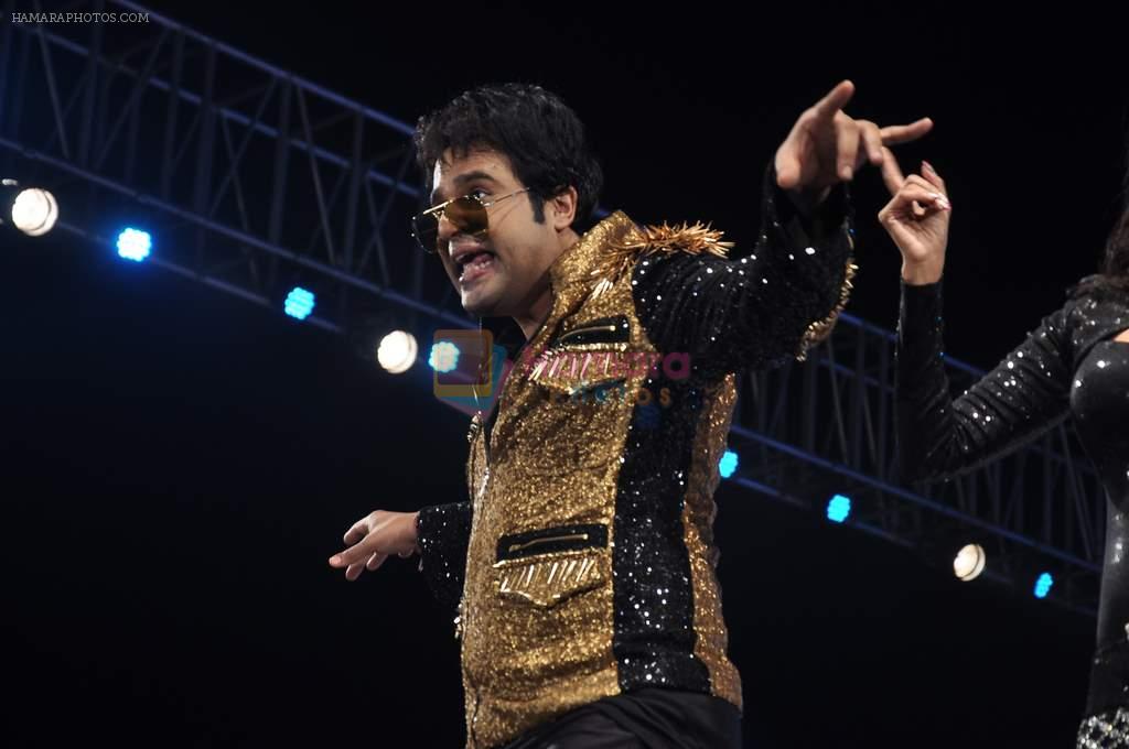 Krishna performs at new years's for Country Club in Mumbai on 31st Dec 2013