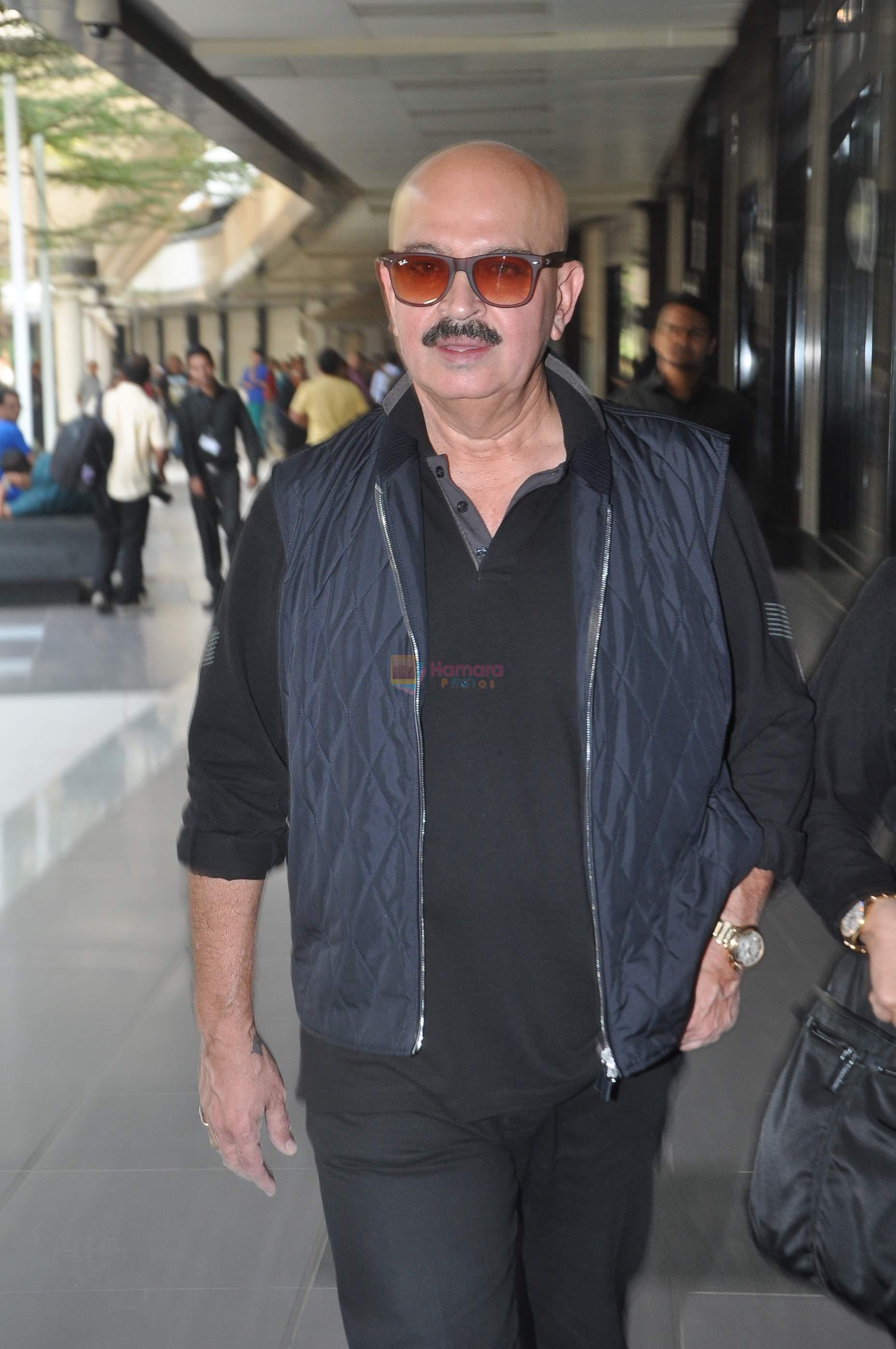Rakesh Roshan snapped at airport on 2nd Jan 2014