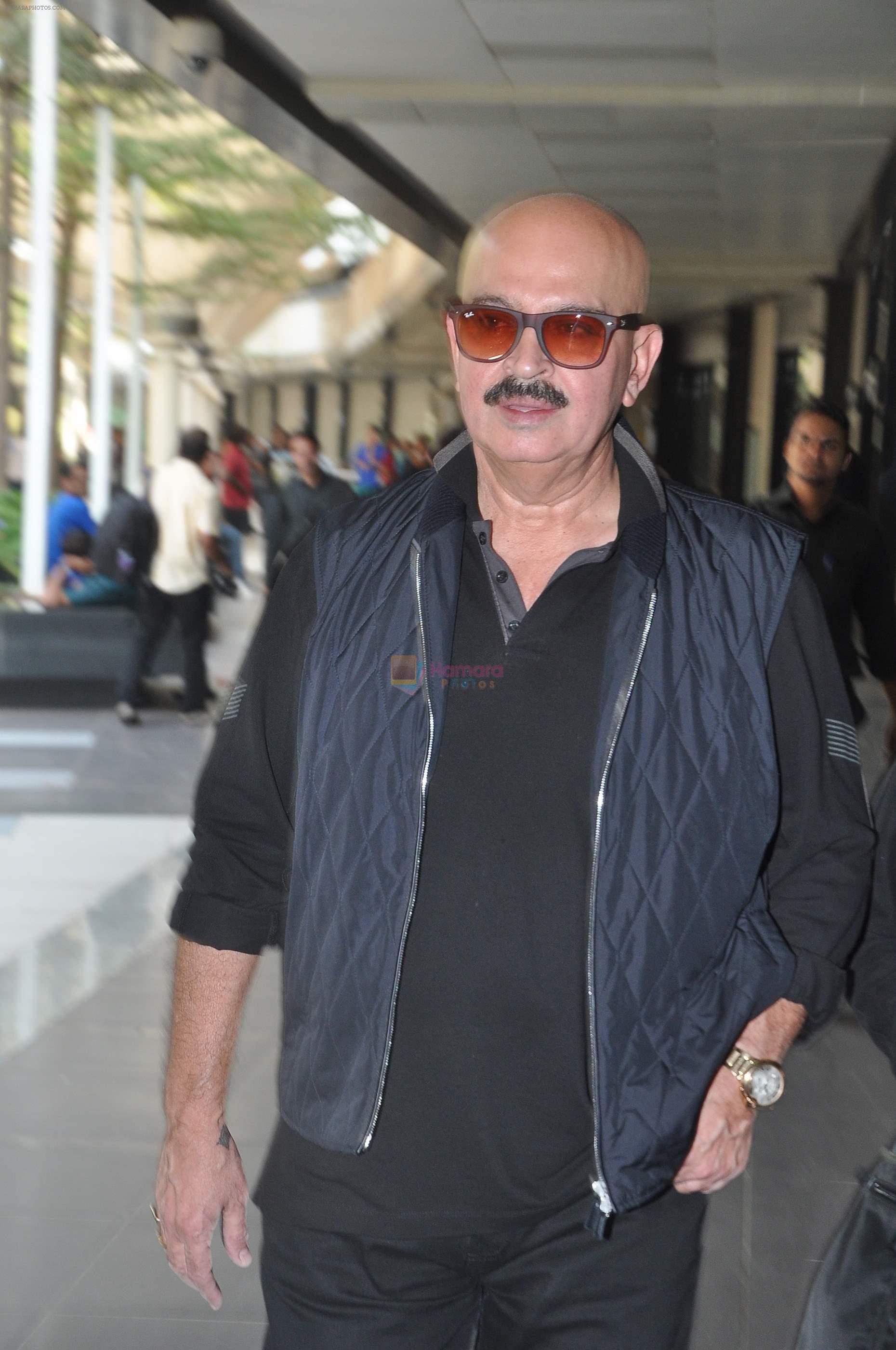 Rakesh Roshan snapped at airport on 2nd Jan 2014