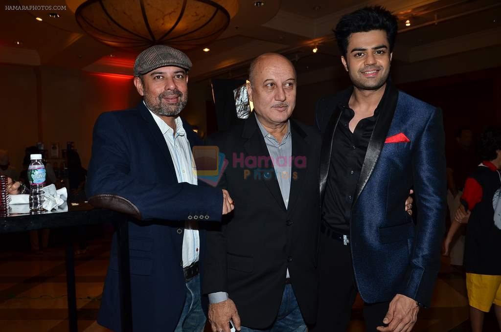 Anupam Kher, Atul Agnihotri, Manish Paul at Screen Awards Nomination Party in J W Marriott, Mumbai on 7th Jan 2014