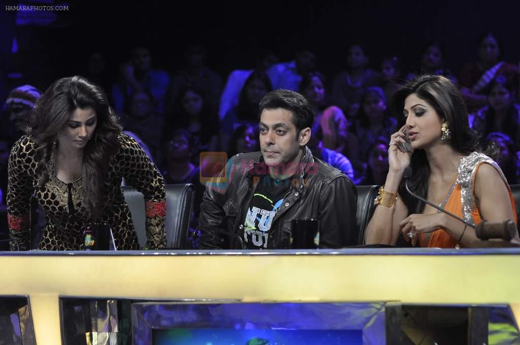 Salman Khan, Daisy Shah, Shilpa Shetty promote Jai Ho on the sets of Nach Baliye 6 in Filmistan, Mumbai on 7th Jan 2014