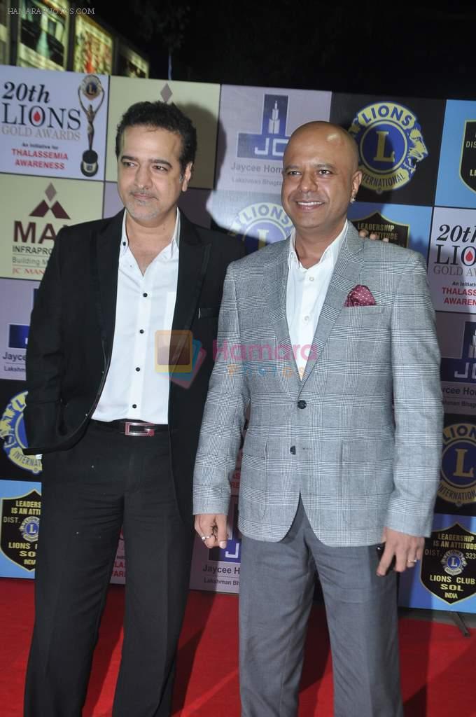 Ravi Behl, Naved Jaffrey at Lions Awards in Mumbai on 7th Jan 2014