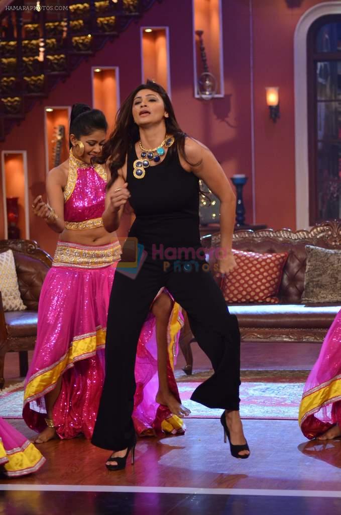 Daisy Shah on the sets of Comedy Nights with Kapil in Filmcity, Mumbai on 9th Jan 2014
