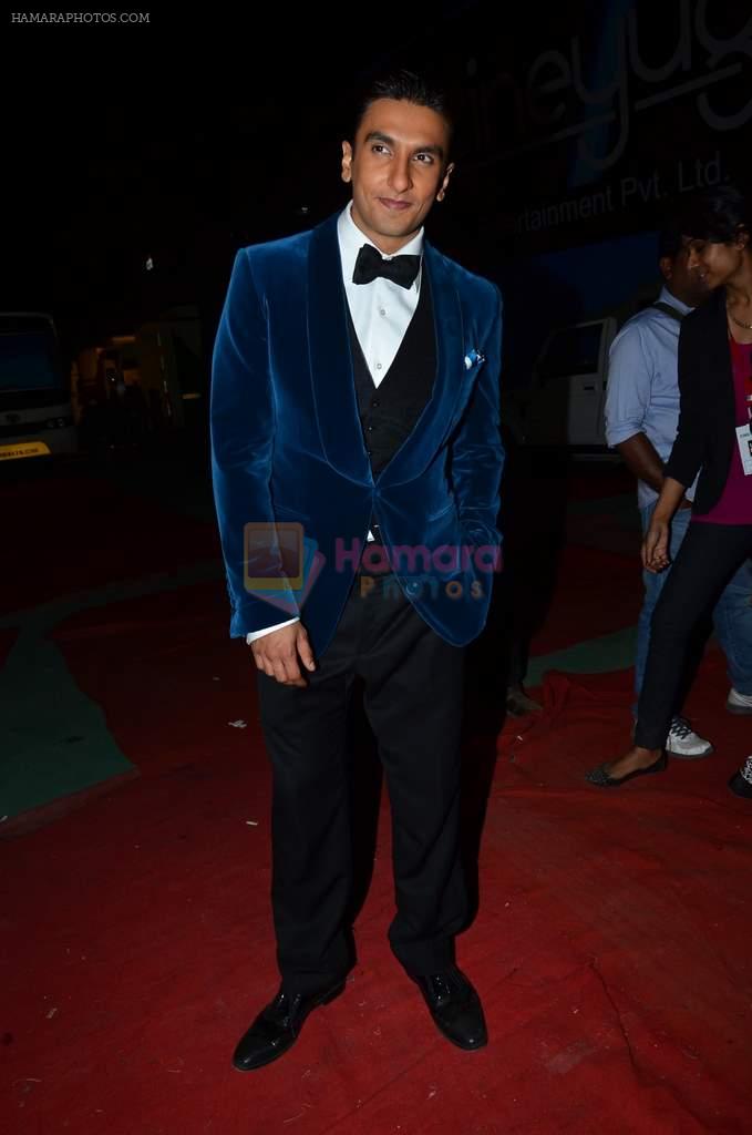 Ranveer Singh at 20th Annual Life OK Screen Awards in Mumbai on 14th Jan 2014