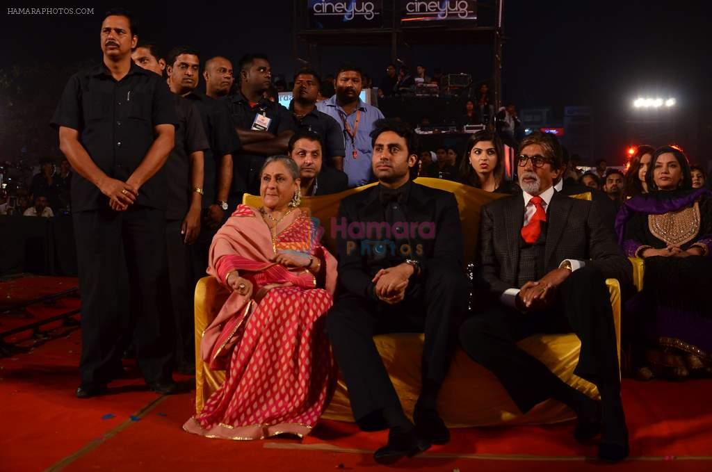 Jaya and Abhishek Bachchan at 20th Annual Life OK Screen Awards in Mumbai on 14th Jan 2014