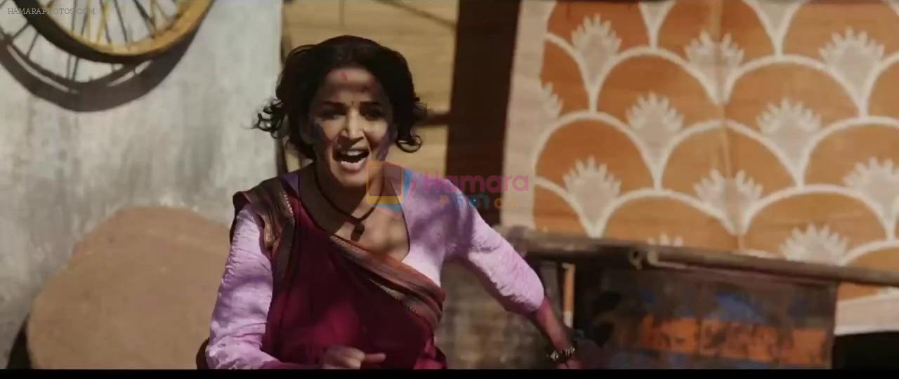 Madhuri Dixit in still from movie Gulaab Gang
