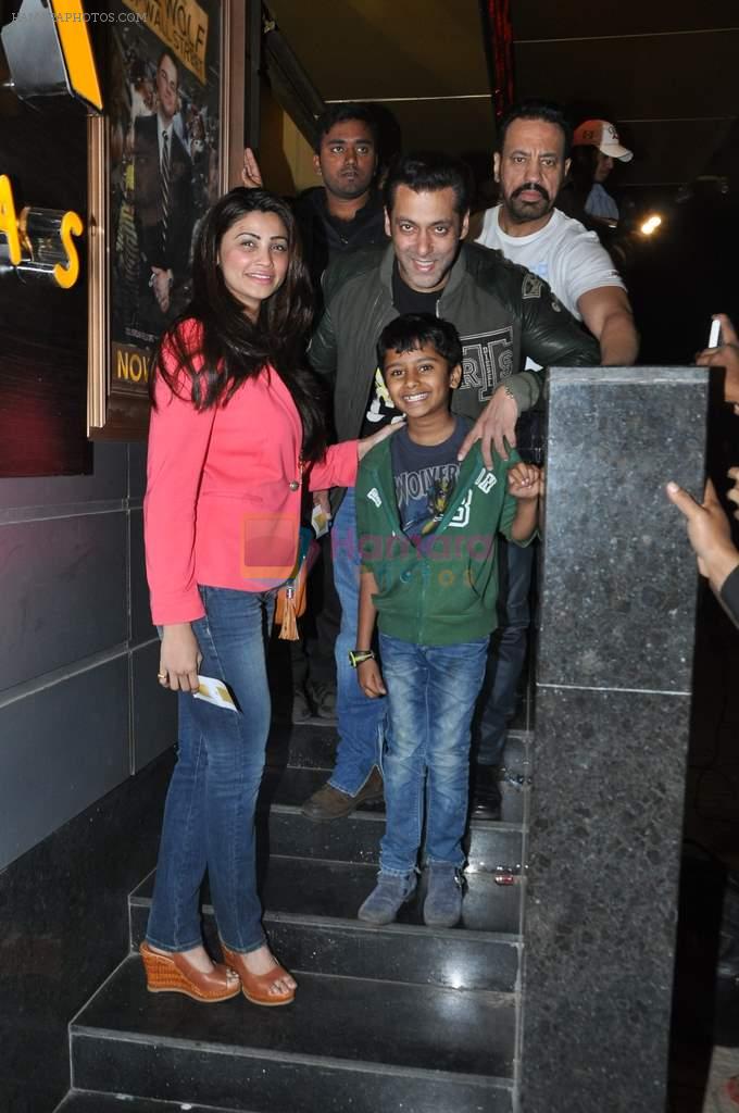 Salman Khan, Daisy Shah at Sholay screening in PVR, Mumbai on 15th Jan 2014