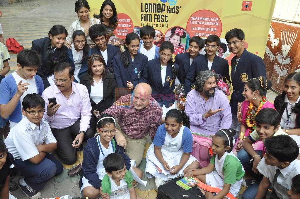 Anupam Kher, Amole Gupte at dutch children's film festival in Utpal Sanghvi School, Mumbai on 15th Jan 2014