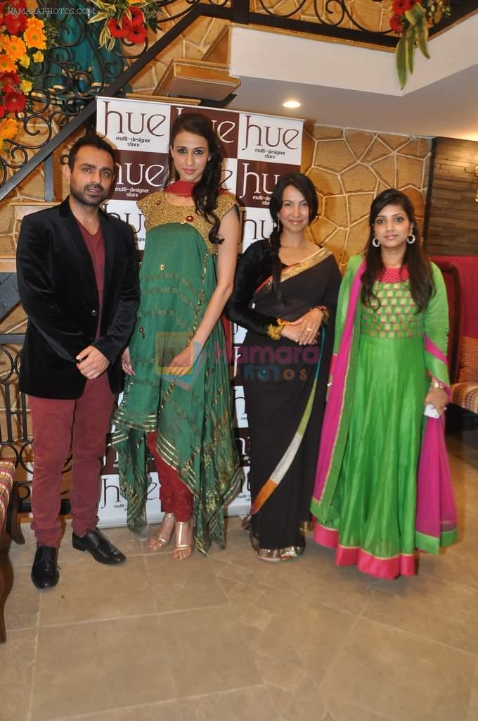 Shraddha Nigam, Mayank Anand, Alecia Raut at Hue store launch in Huges Road, Mumbai on 16th Jan 2014